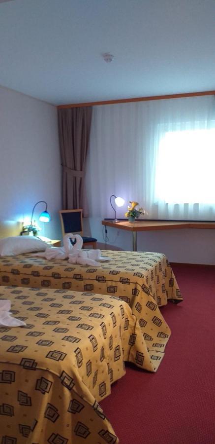 Iris Hotel Bors Luaran gambar