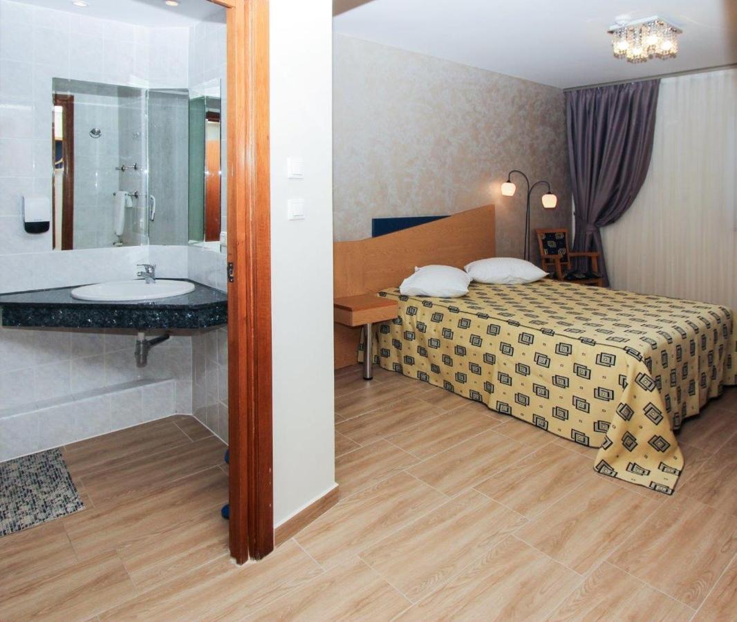 Iris Hotel Bors Luaran gambar