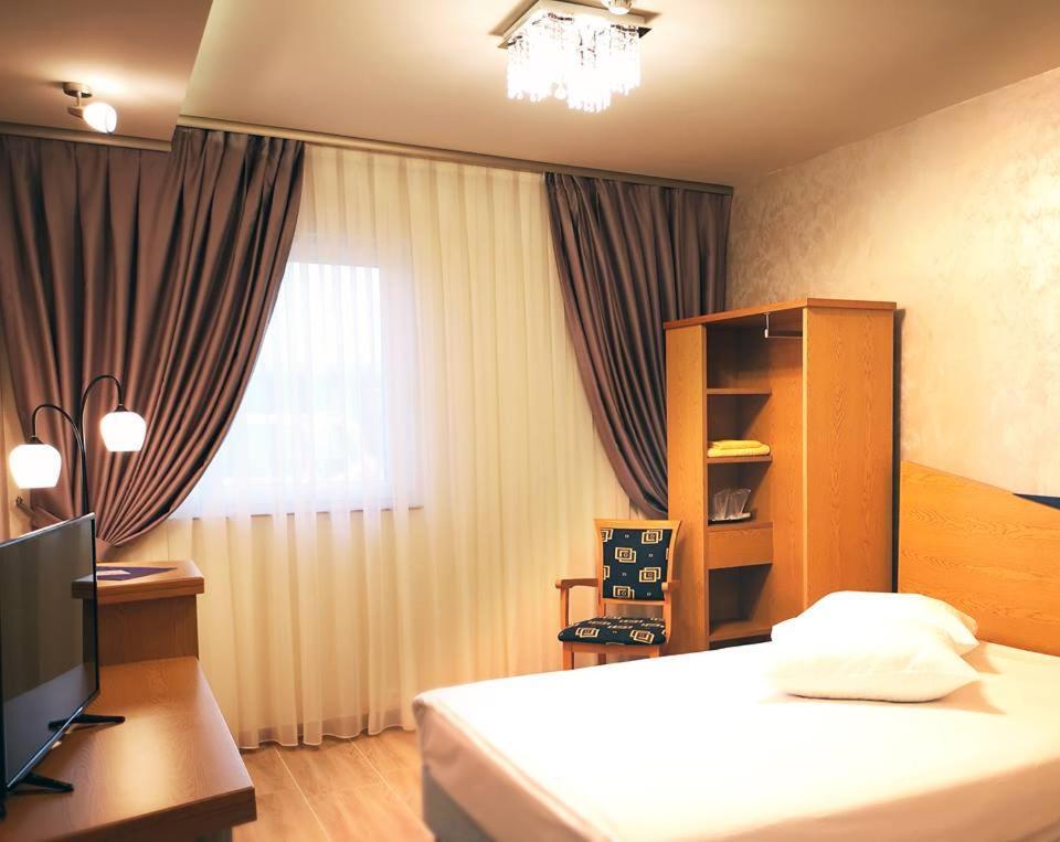 Iris Hotel Bors Luaran gambar